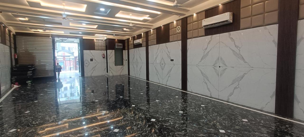 Hotel Sadhana Palace Mathura Exterior foto