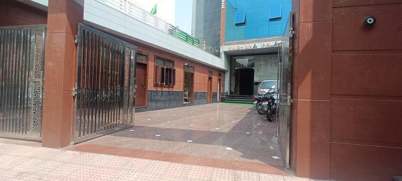 Hotel Sadhana Palace Mathura Exterior foto